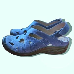 Denim Blue Bionica McLean Women's Slingback Active Sandals. Size 9, NWB.
